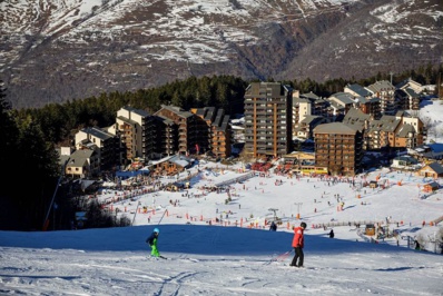 Partez sur les pistes avec la MJC ! Partez sur les pistes avec la MJC !