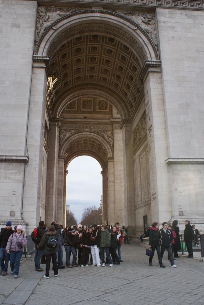 Champs Elysées et Arc de Triomphe Champs Elysées et Arc de Triomphe