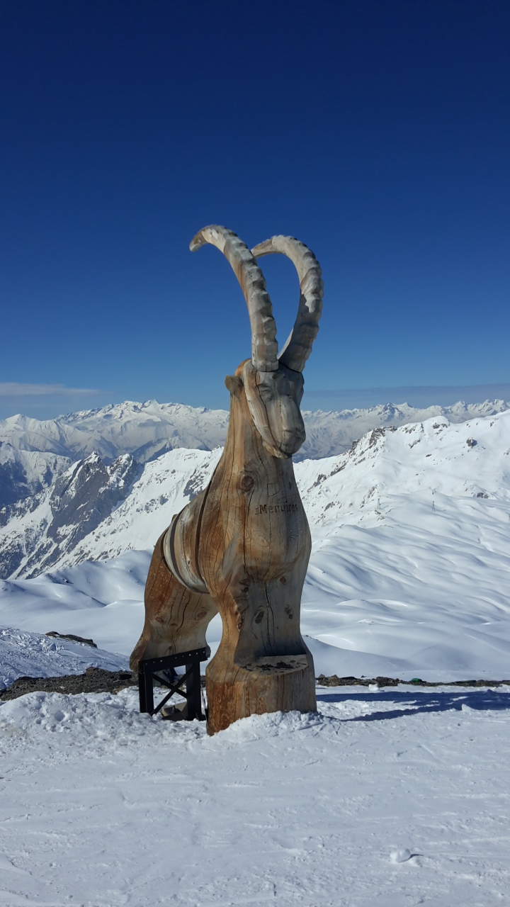 SKI-CLUB >> EN DIRECT DES MÉNUIRES ET DES 3 VALLÉES POUR FINIR LA SAISON !