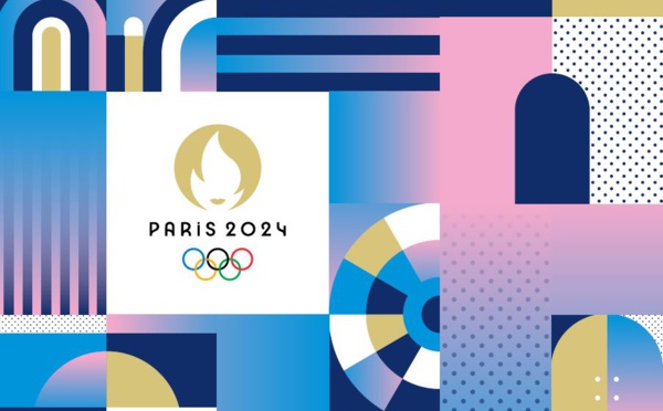 La Présidente de la MJC porte la flamme olympique
